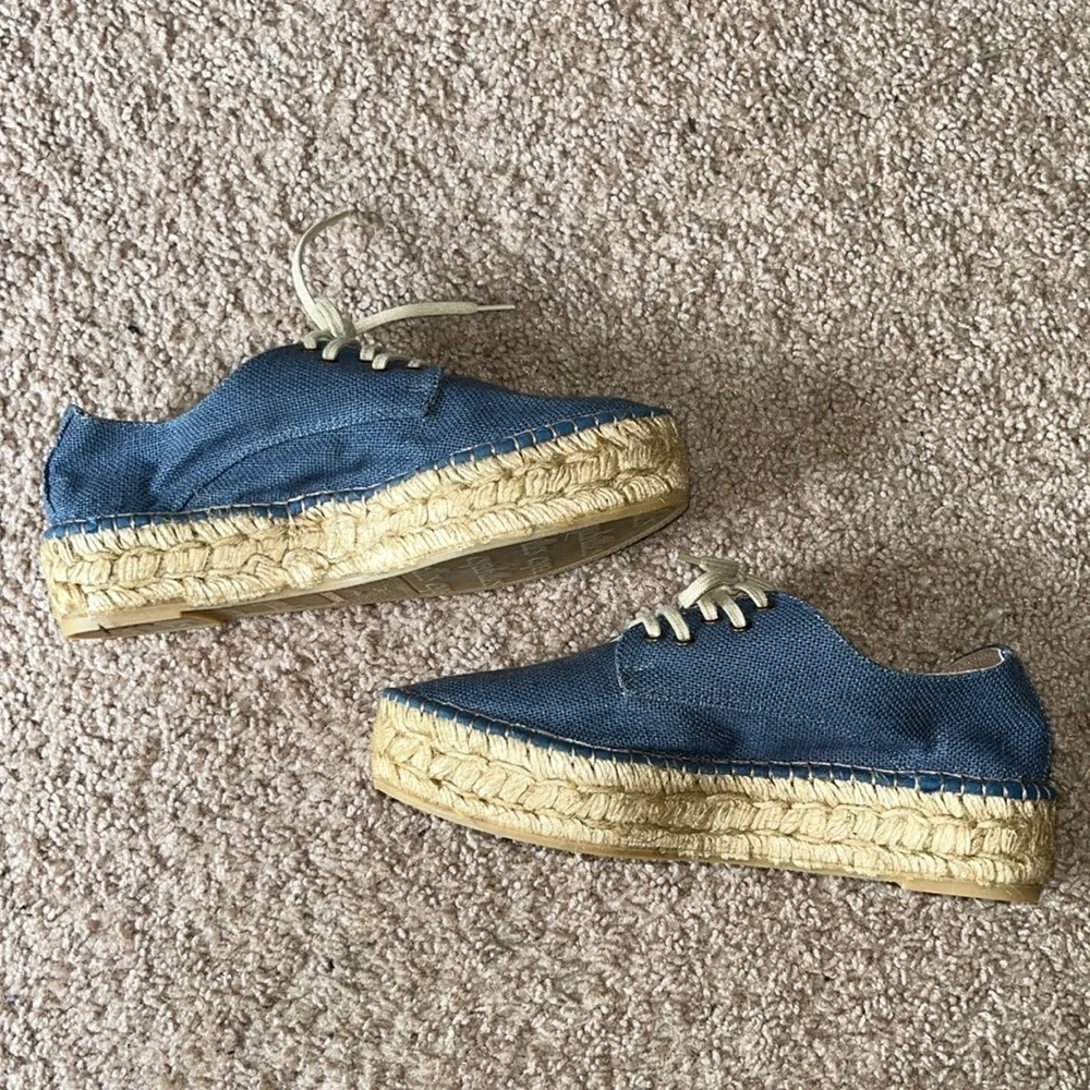Gaimo blue canvas lace up espadrilles NWOT size 6